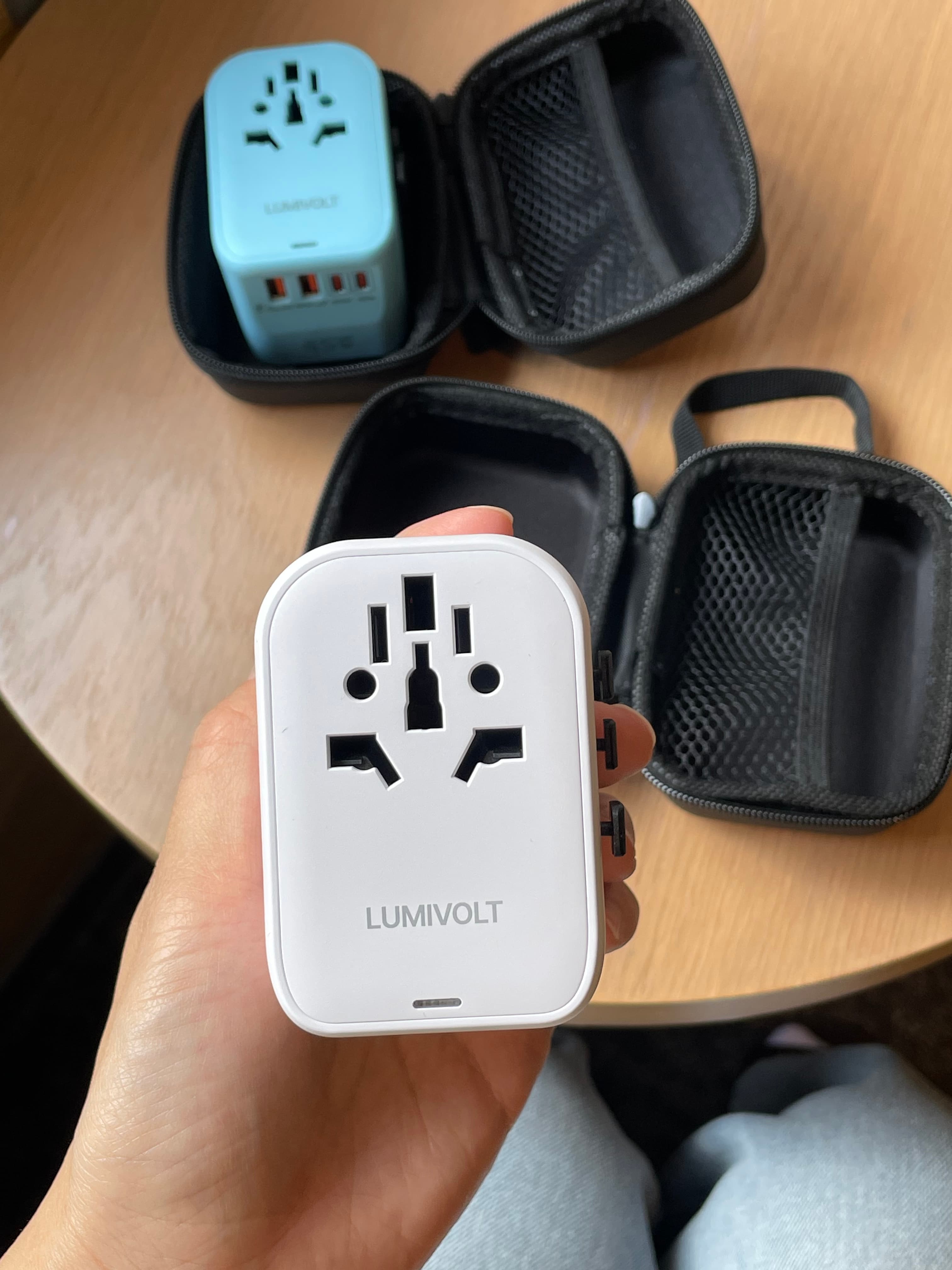 호주 여행용 멀티 어댑터 C타입 USB 포트 구성