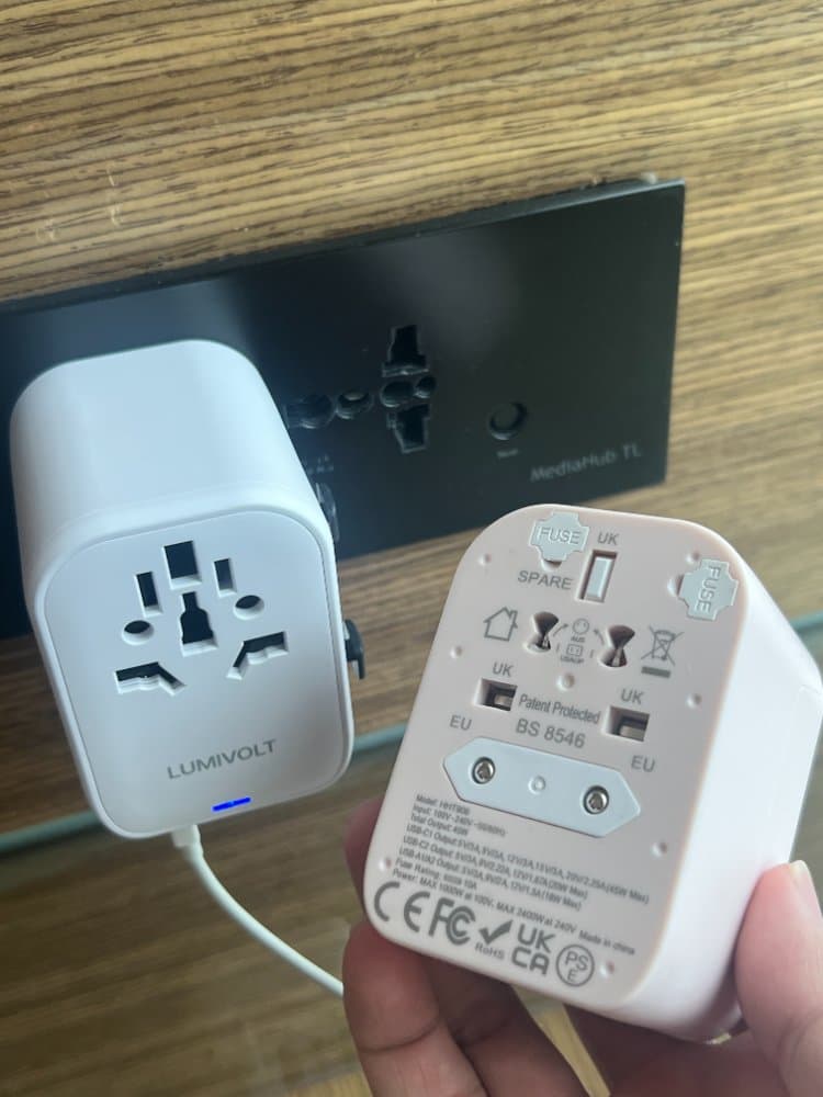 태국 콘센트 모양